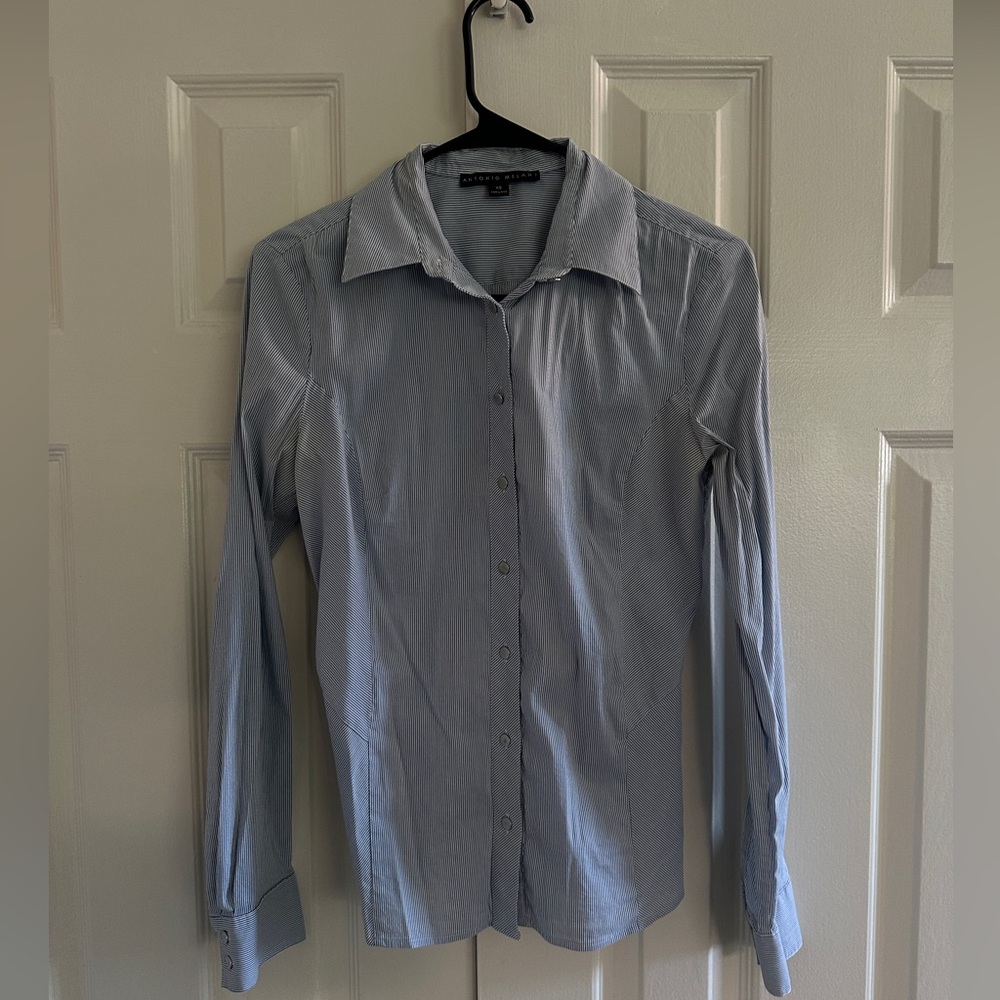 Antonio Melani button down shirt. Perfect for the office!. XS